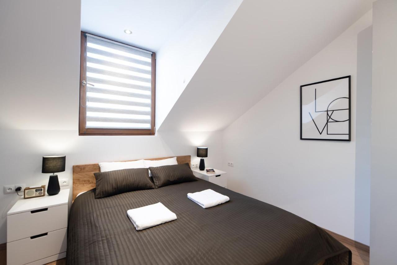 Neo Sky Apartment, Free Parking, 15 Min Walk Old Town&Kazimierz - By Homelike クラクフ エクステリア 写真