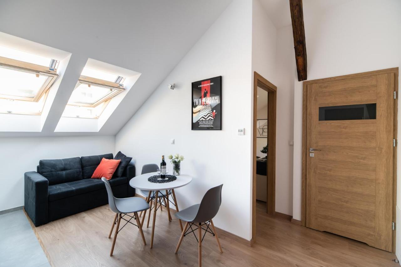 Neo Sky Apartment, Free Parking, 15 Min Walk Old Town&Kazimierz - By Homelike クラクフ エクステリア 写真
