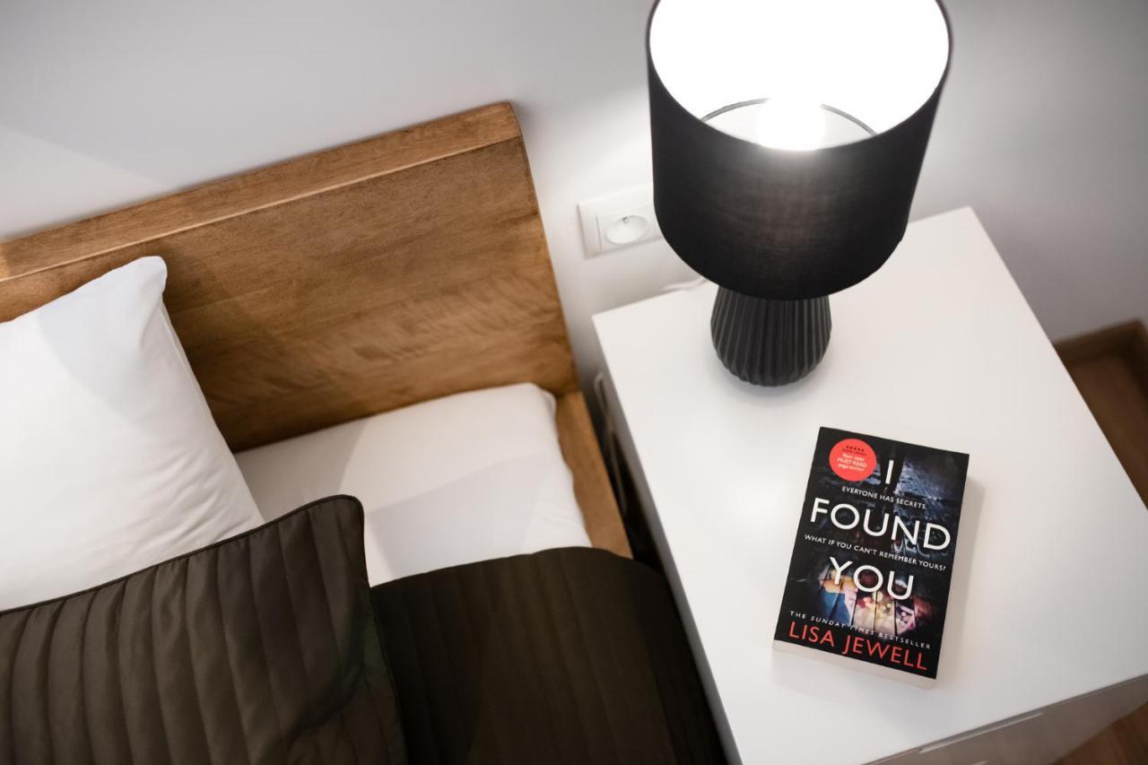 Neo Sky Apartment, Free Parking, 15 Min Walk Old Town&Kazimierz - By Homelike クラクフ エクステリア 写真