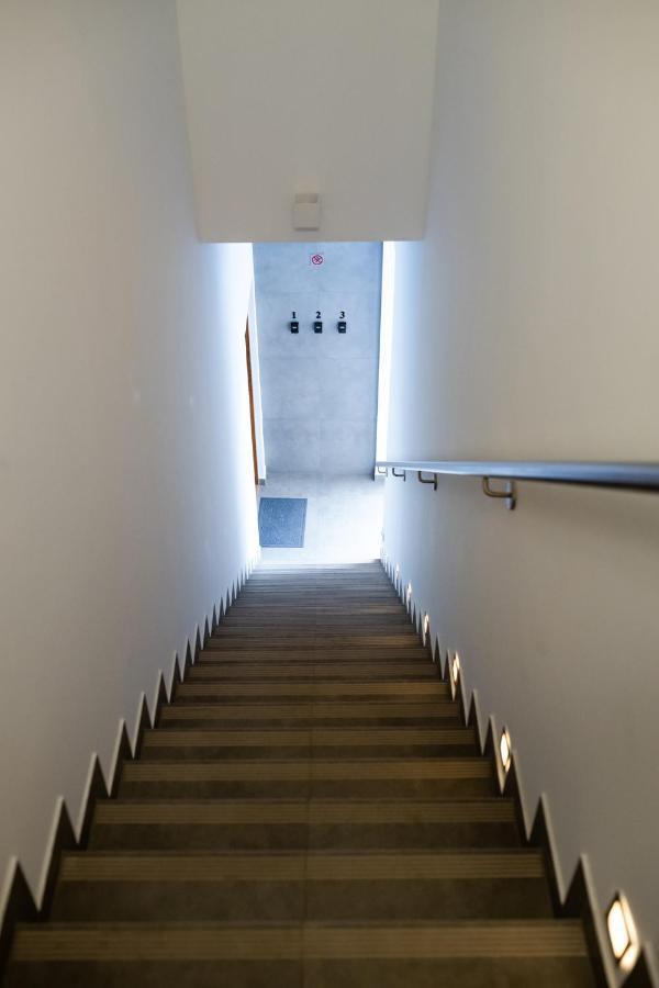 Neo Sky Apartment, Free Parking, 15 Min Walk Old Town&Kazimierz - By Homelike クラクフ エクステリア 写真